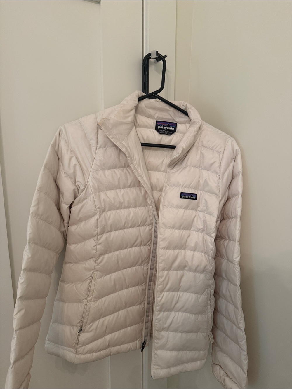 Patagonia Puffer Jacket in Light Cream - Picture 1 of 1